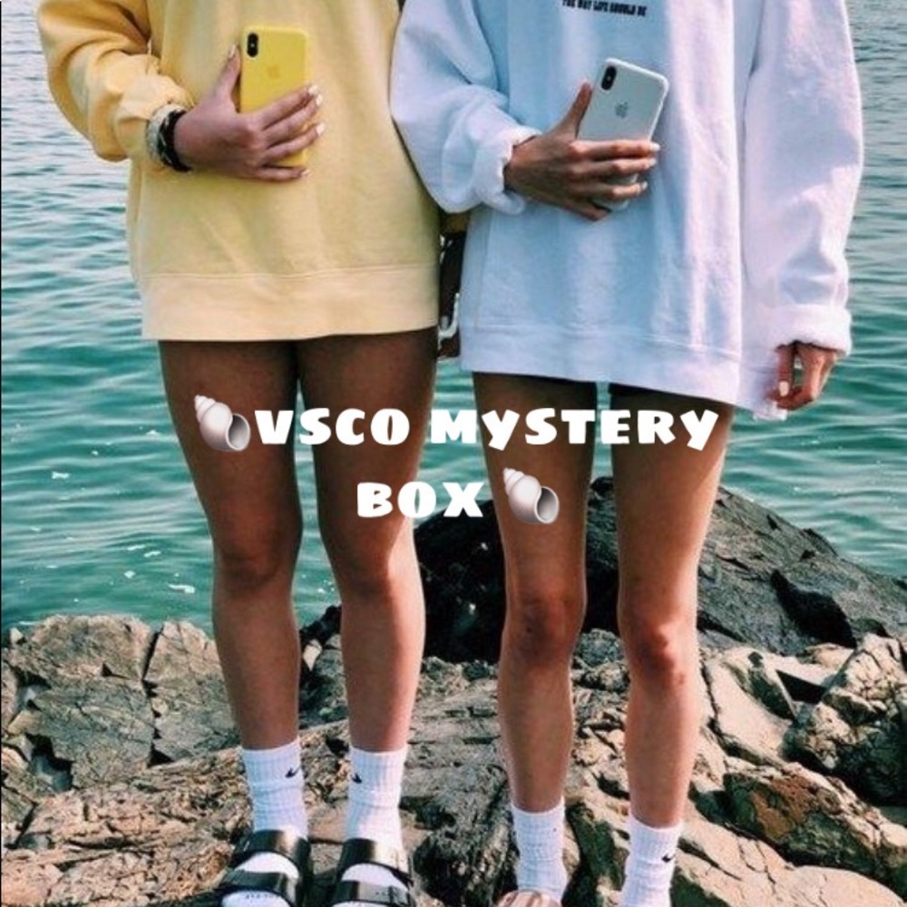 ⚡️vsco girl mystery box (read description)